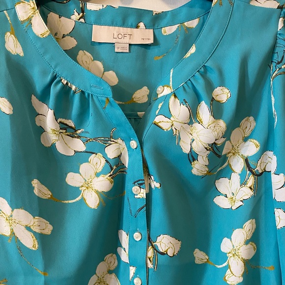 LOFT Flowy Floral Blouse Size Small Petite - Picture 2 of 6